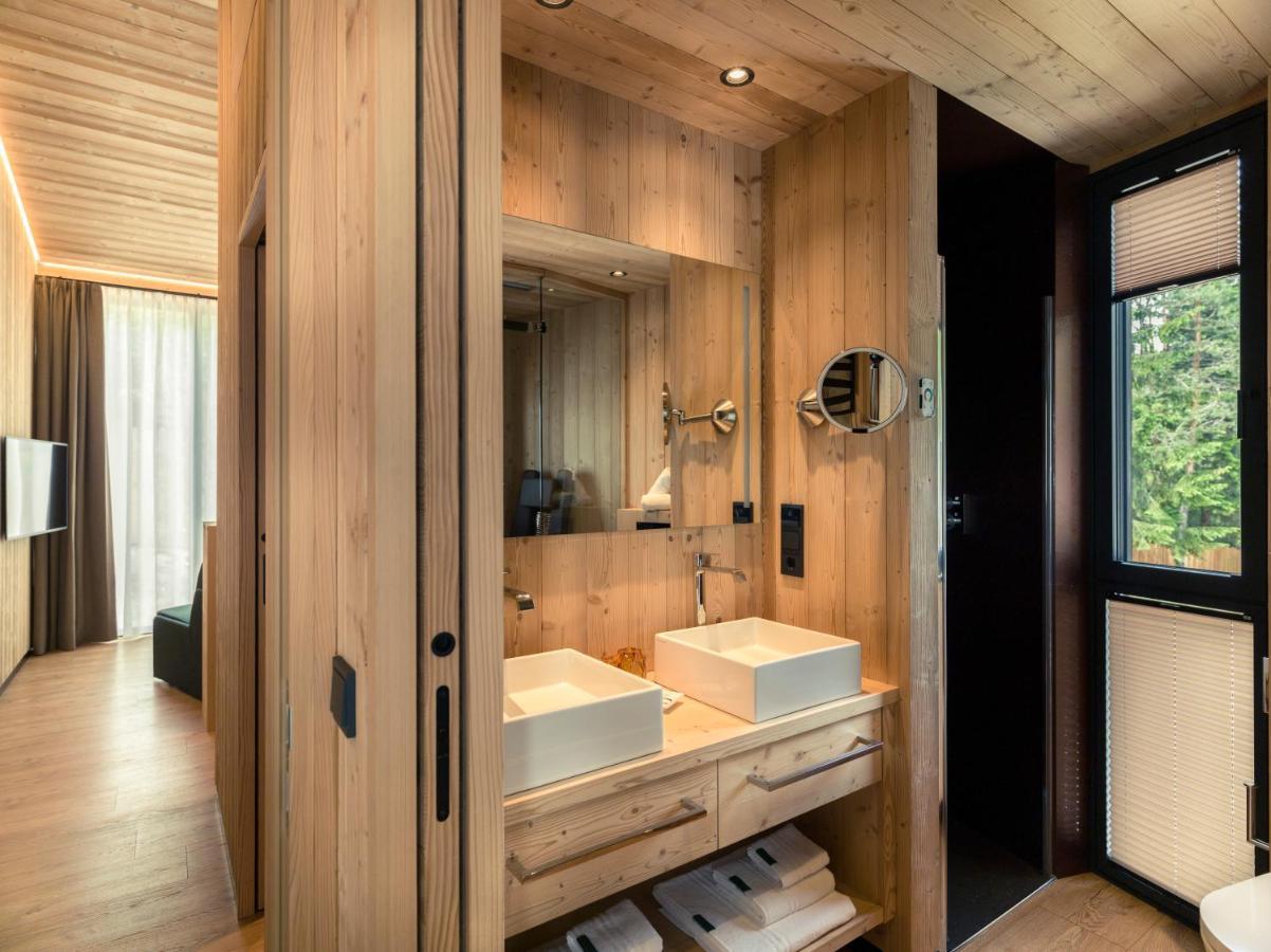 Skyview Chalets Am Camping Toblacher See エクステリア 写真