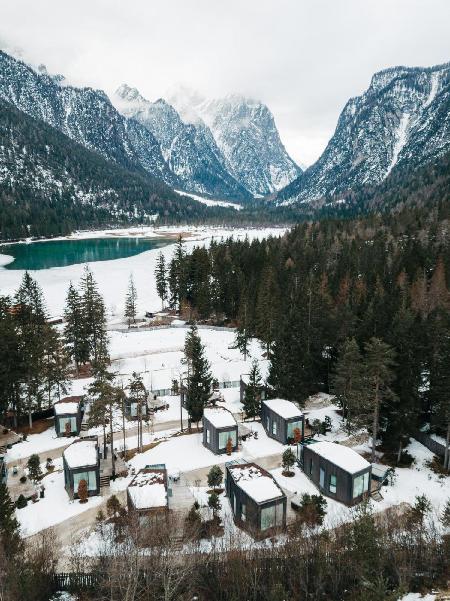 Skyview Chalets Am Camping Toblacher See エクステリア 写真